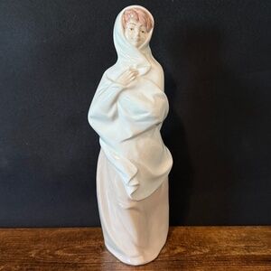 DIANA Woman Figurine